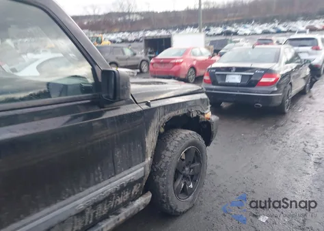 2007 Jeep Commander Sport из США, поврежденный, VIN 1J8HG48K17C686028